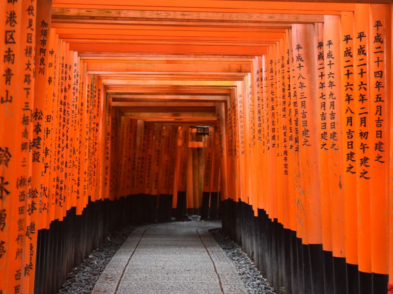 fushimi-inari-kyoto-jepang.jpg