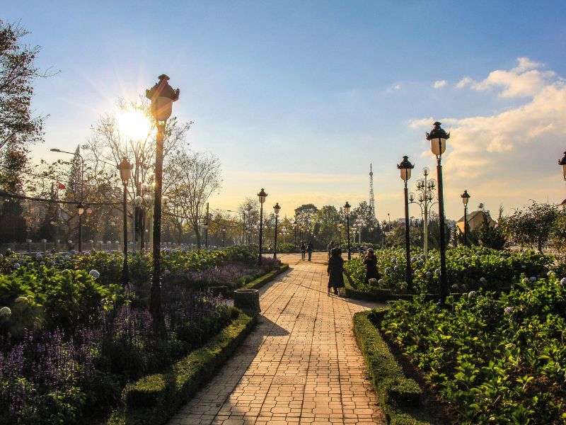 tour-binh-duong-da-lat.jpg