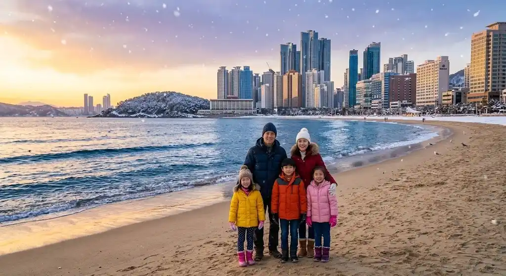 Musim dingin di Busan tidak pernah mengecewakan. Kehangatan keluarga kami di tengah dinginnya Pantai Haeundae dengan pemandangan kota dan senja yang luar biasa. Kombinasi sempurna dari alam dan arsitektur.