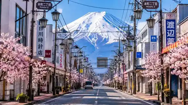 Spot foto Gunung Fuji di Honcho Street Fujiyoshida, Yamanashi, Jepang