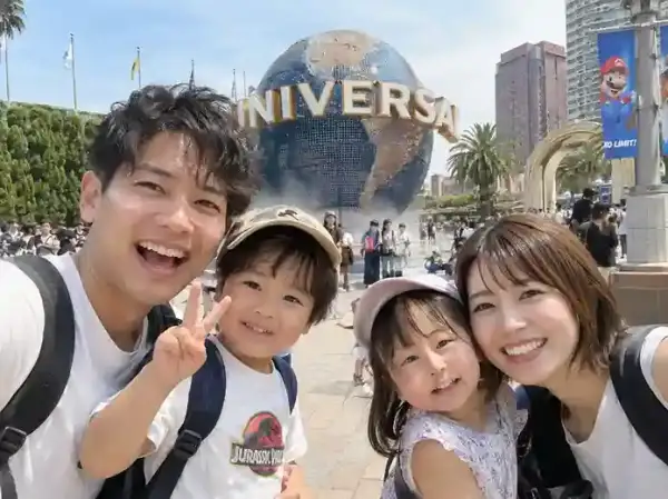 Keluarga candid dengan 2 anak di Universal Studios Japan Osaka, tiket Universal Studio Jepang