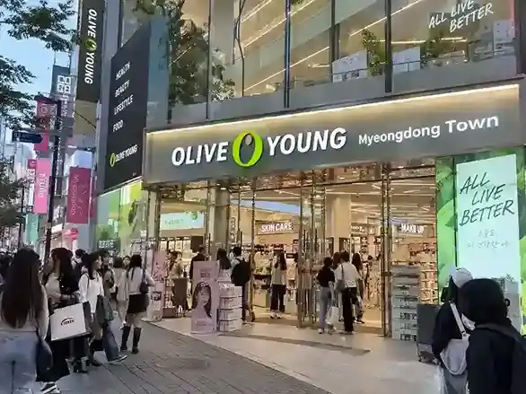 Olive Young Myeongdong Town di Seoul, Korea Selatan, pusat belanja skincare Korea