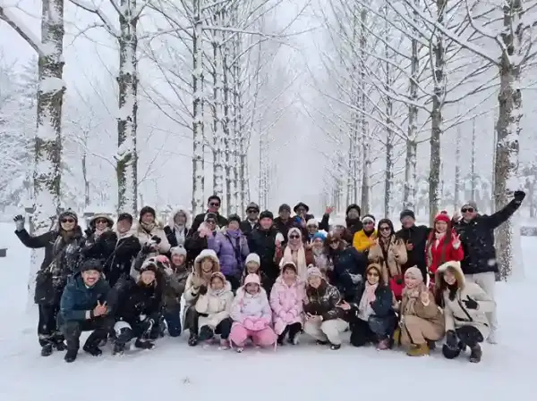 Group tour Korea musim dingin di Nami Island dengan salju tebal bersama Callista Tour