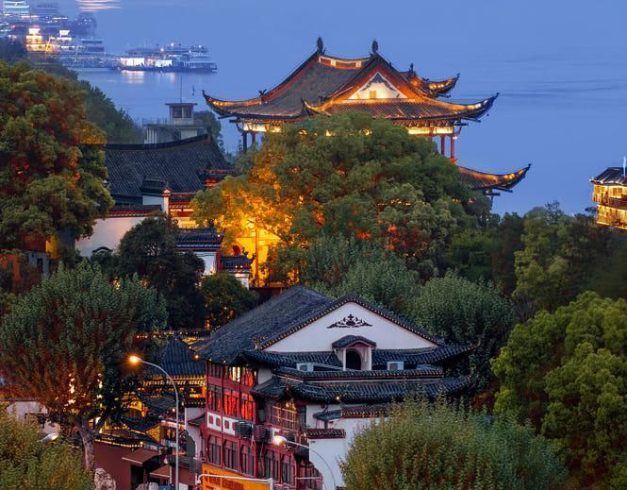 tour-china-2026-10d-spring-wuhan-zhangjiajie-wulong-chongqing