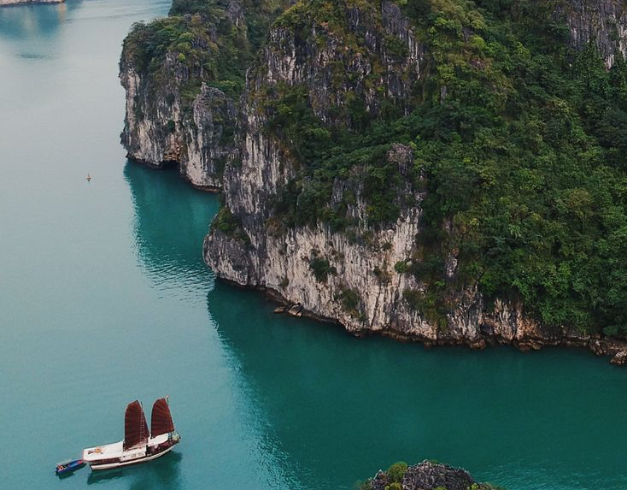 tour-vietnam-6d-2026-lebaran-hanoi-fansipan-halong-cruise