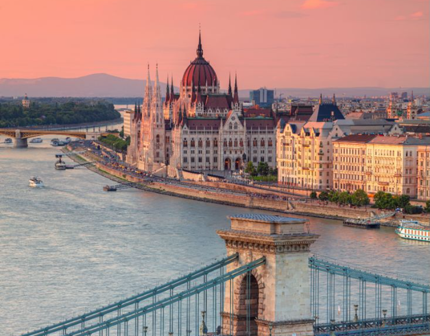 tour-eropa-2025-10d-autumn-east-europe