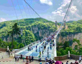 8D MAJESTIC ZHANGJIAJIE by SICHUAN AIRLINES 4star hotel | FENGHUANG – ZHANGJIAJE – LONGSENGDEP DATE: 26 JAN // 2,09,16, 23 FEB // 01, 08,15,22 MAR (WH01)