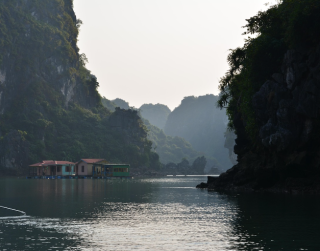Paket Tour 6D Vietnam Sapa Fansipan Ha Long Bay 