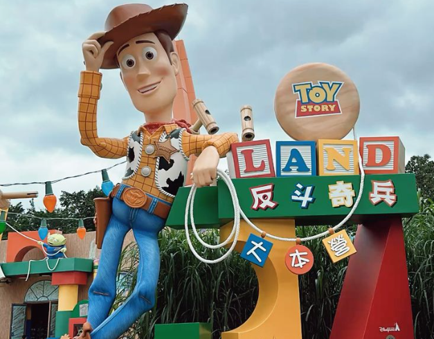 paket-tour-7d-hongkong-triangle-disneyland-guangzhou-2025