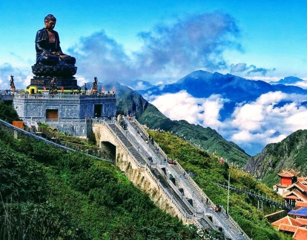 paket-tour-5d-favorite-vietnam-sapa-fansipan-halong-bay