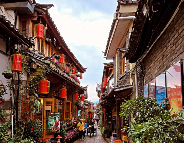 wisata Yunnan 9 hari, tour Dali Lijiang Shangri-la, Balagezong Grand Canyon Yunnan, paket wisata China barat daya, travel Guiyang Dali Lijiang, eksplor budaya Tibet Yunnan, liburan alam Pegunungan Yunnan, rute 9 hari Yunnan China, adventure Yunnan grand c