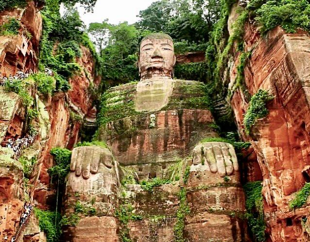 tour chongqing chengdu, paket tour chongqing, paket tour chengdu, 8D tour chongqing chengdu, malaysia airlines tour china, full board tour china, leshan giant buddha, panda park chengdu, baoguo temple, emei shan, liziba chongqing, jiefangbei chongqing, du