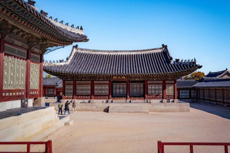 changdeokgung-palace_large.jpg