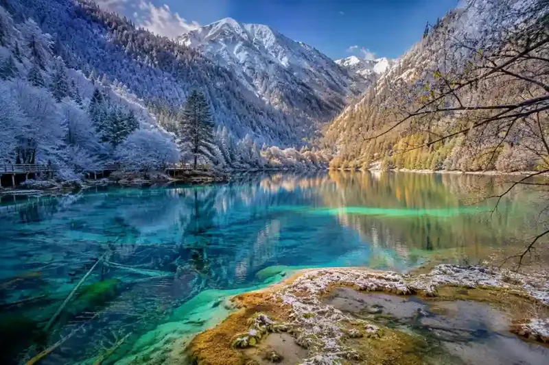 Ajaib! Wisata Jiuzhaigou, Surga Danau Biru China