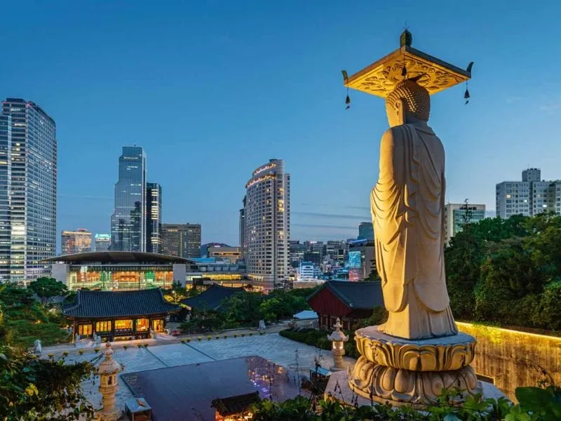 Daya Tarik Kuil Bongeunsa: Destinasi Wisata Spiritual yang Populer!