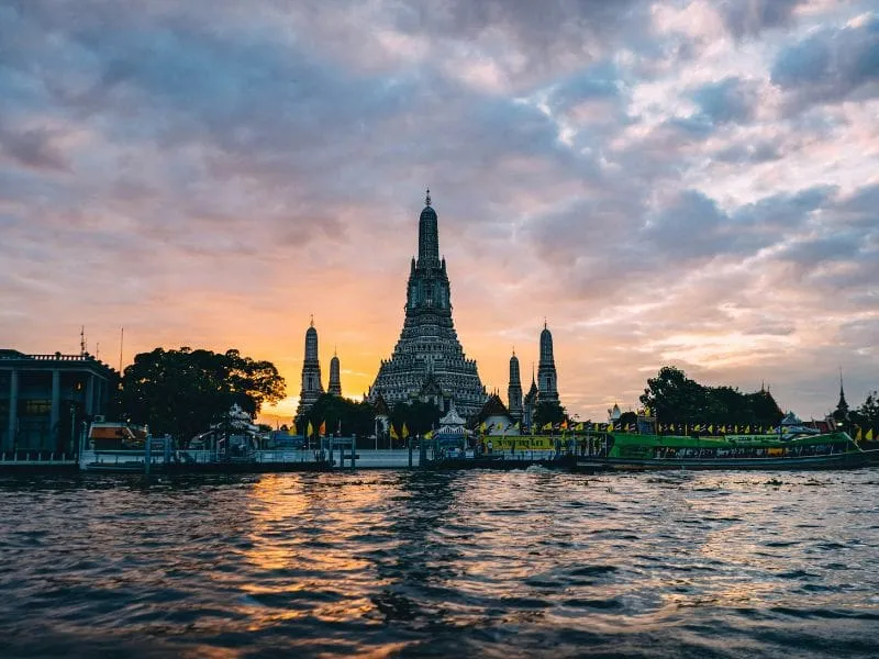 9 Destinasi Wisata Luar Negeri ini Murah Banget!