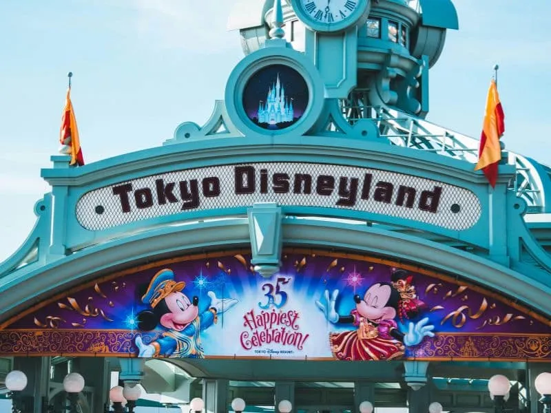 Tokyo Disneyland Jepang: Tiket, Akses, dan Area Tematik