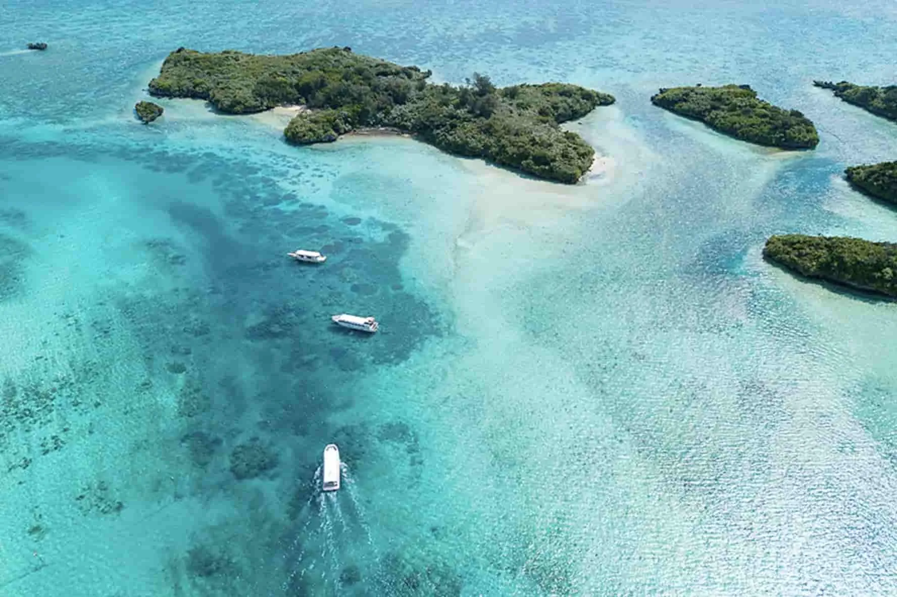 Harga Tour Ke Jepang: 5 Destinasi Wisata Prefecture Okinawa, Pantainya Alami Banget!