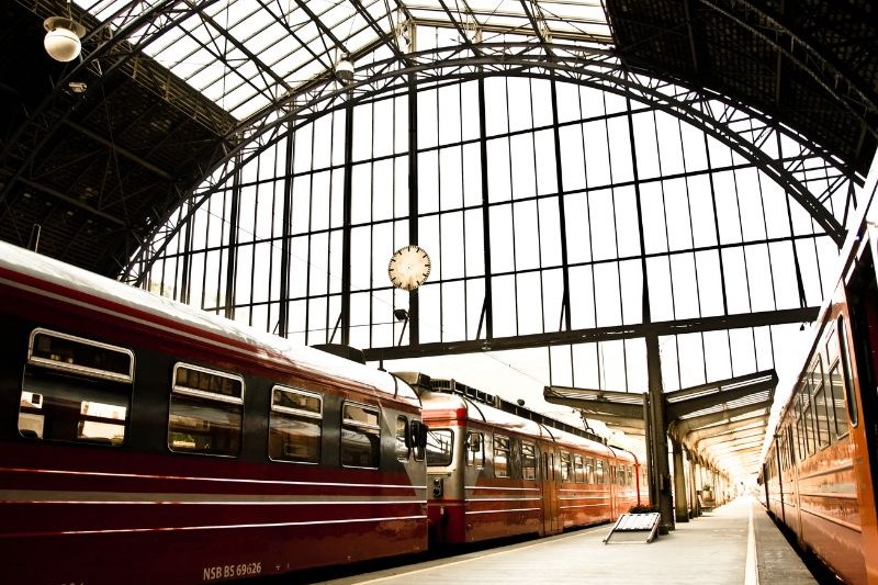 kereta-london-ke-edinburgh_large.jpg