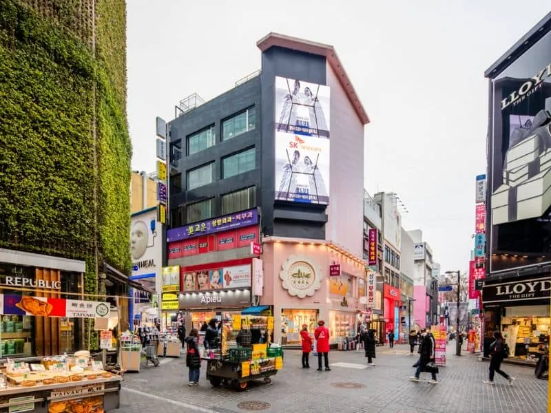 Myeongdong Korea: Belanja, Kuliner, dan Tempat Wisata