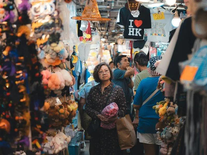 12 Oleh-Oleh Hongkong Favorit untuk Dibawa Pulang