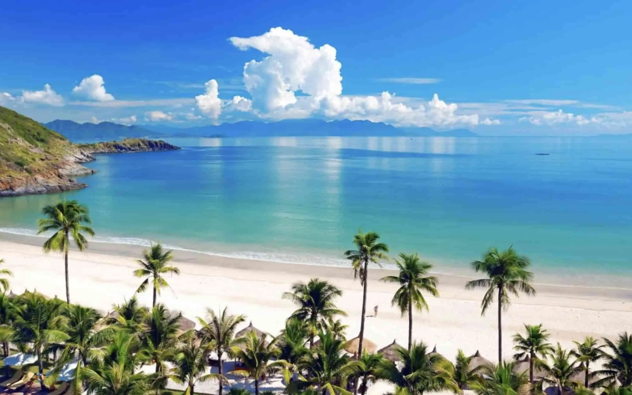 Paket Liburan Ke Vietnam Termasuk Tiket Pesawat: Destinasi Kota Bersejarah di Vietnam, Indah dan Mempesona!