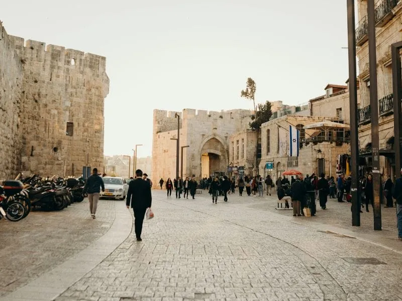 Paket Tour Holyland dan Eropa Mulai Rp 40 Juta