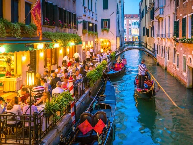 Paket Tour ke Venice: Booking Mudah di Callista Tour