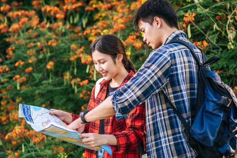 paket-tour-korea-vs-traveling-backpacker-ke-korea_large.jpg