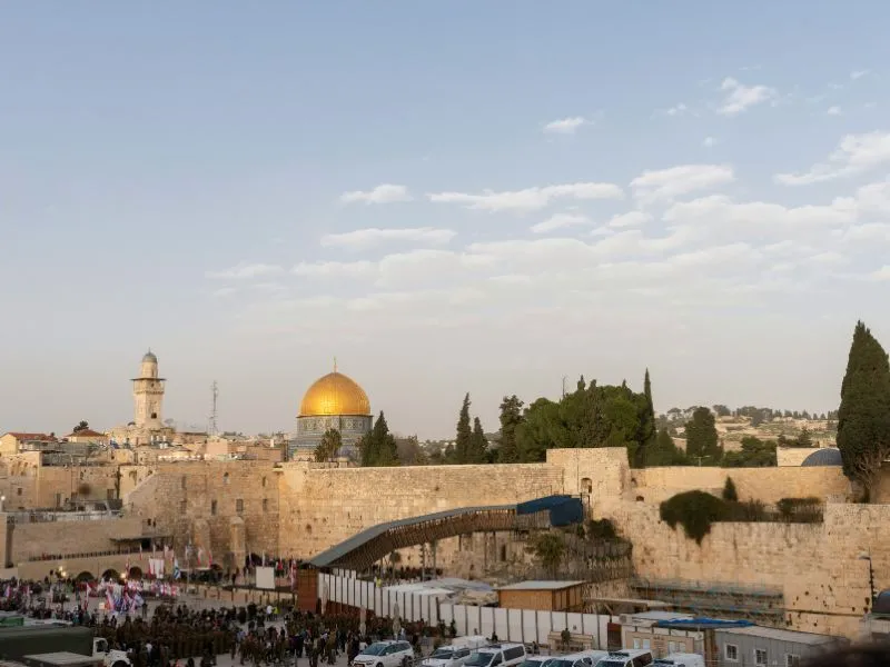 Paket Tour Lebaran Holyland 2026 Mulai Rp 45 Jutaan