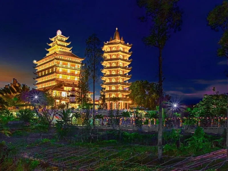 Paket Tour Murah Vietnam 2025 Mulai dari 7 Jutaan!