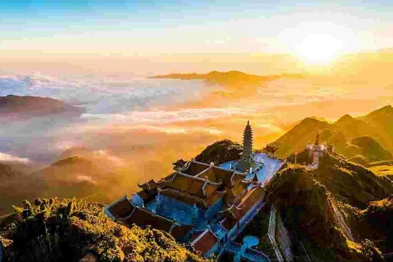 Paket Tour Vietnam 2024 : Menelusuri Keelokan Vietnam dari Cu Chi Tunnel sampai Fansipan
