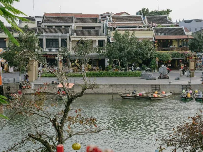 Paket Tour Vietnam 6D5N: Explore Hanoi, Ha Long Bay & Hoi An