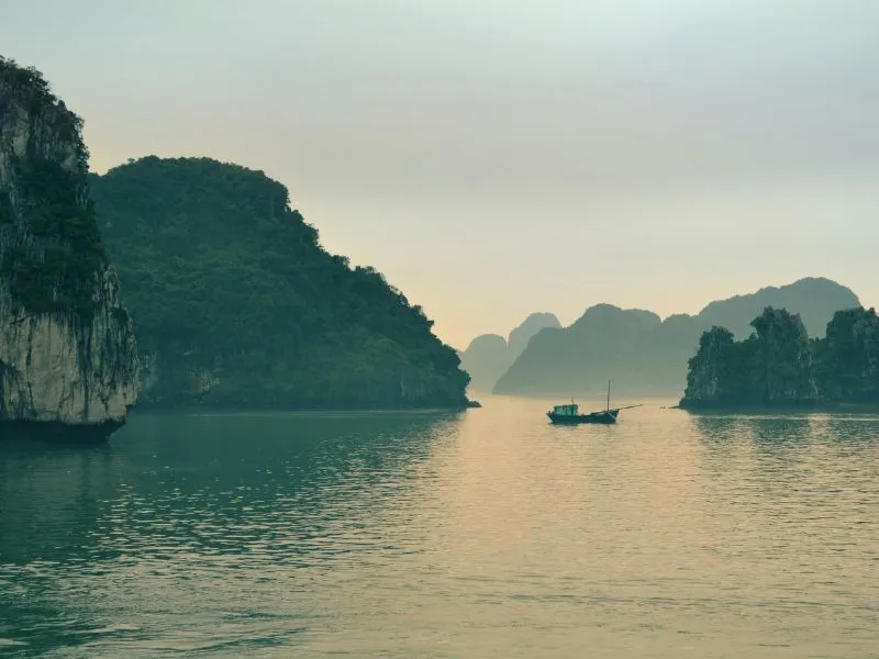 Paket Tour Vietnam Short Trip: Petualangan Singkat Penuh Warna!
