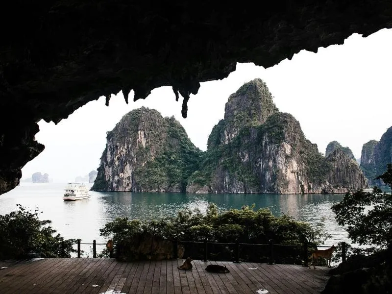 Paket Wisata Ha Long Bay: Cek Penawaran Menarik Dari Callista Tour!