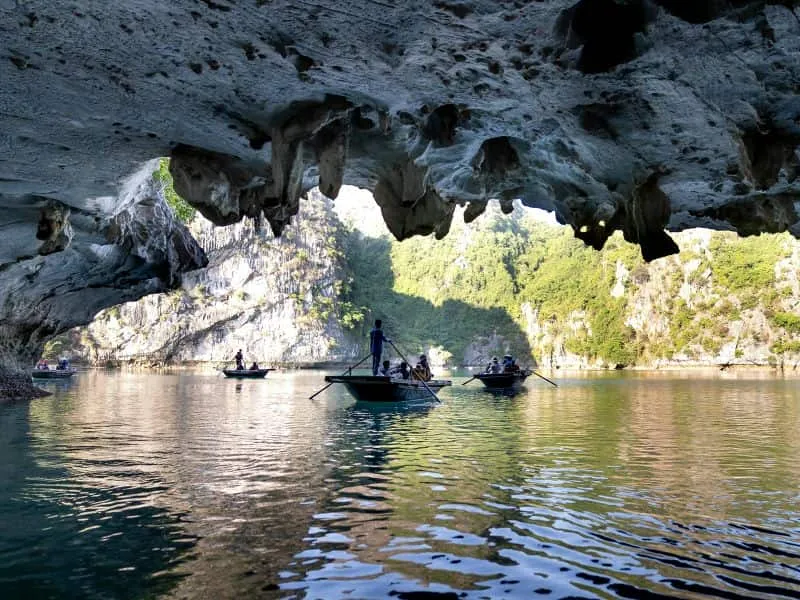 Paket WIsata Jakarta | Vietnam, Destinasi Wisata Impianmu!
