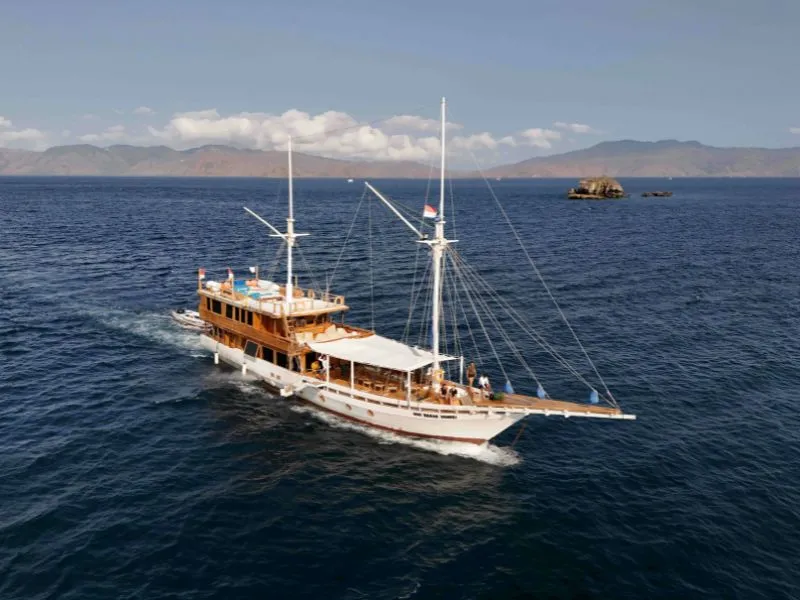Paket Wisata Murah Labuan Bajo 3H2M | Callista Tour