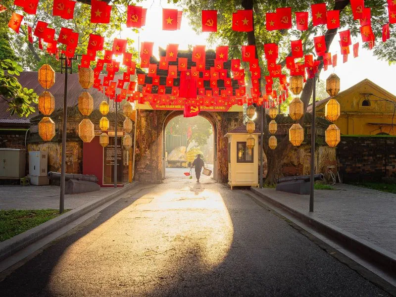 Paket Wisata Vietnam dari Surabaya 2026 - Mulai 10 Juta