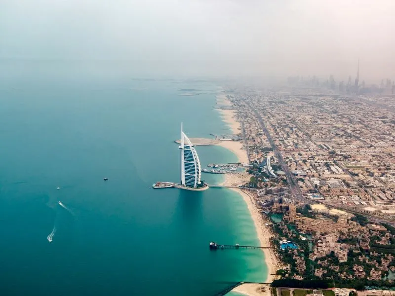 12 Pantai di Dubai Paling Indah untuk Liburan Santai