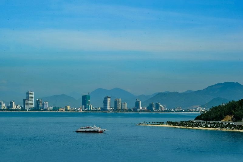 pantai-di-ho-chi-minh_large.jpg