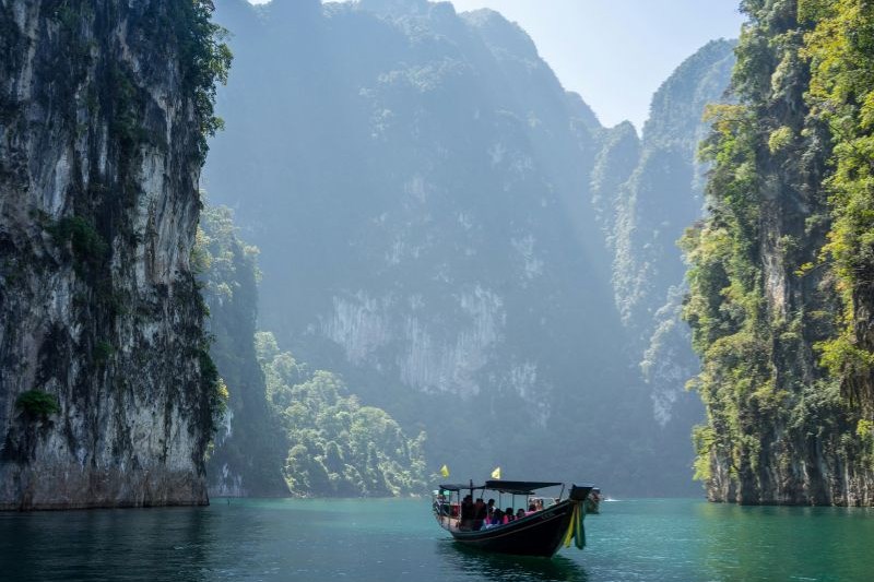 pantai-terkenal-di-thailand_large.jpg
