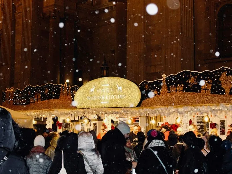 Sapporo Snow Festival dan Patung Salju Raksasa