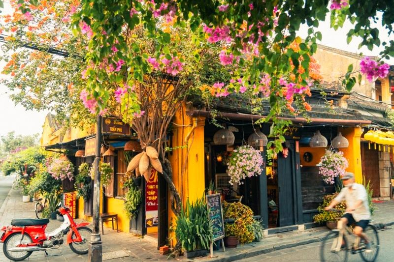 tempat-wisata-di-hoi-an-vietnam_large.jpg