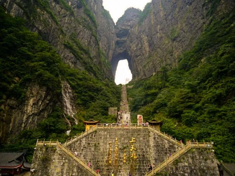 8 Rekomendasi Tempat Wisata di Sichuan China