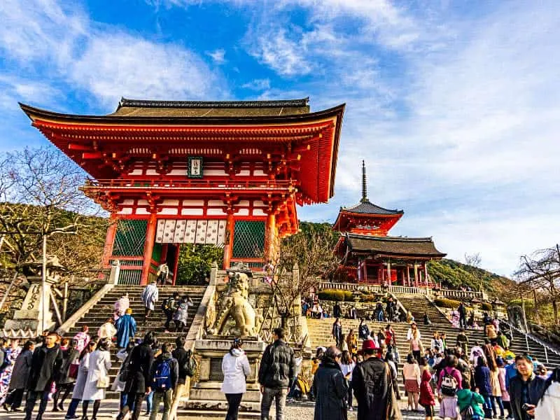 Tempat Wisata Jepang Wajib Dikunjungi: Cek Spot Foto di Kuil Kiyomizudera!