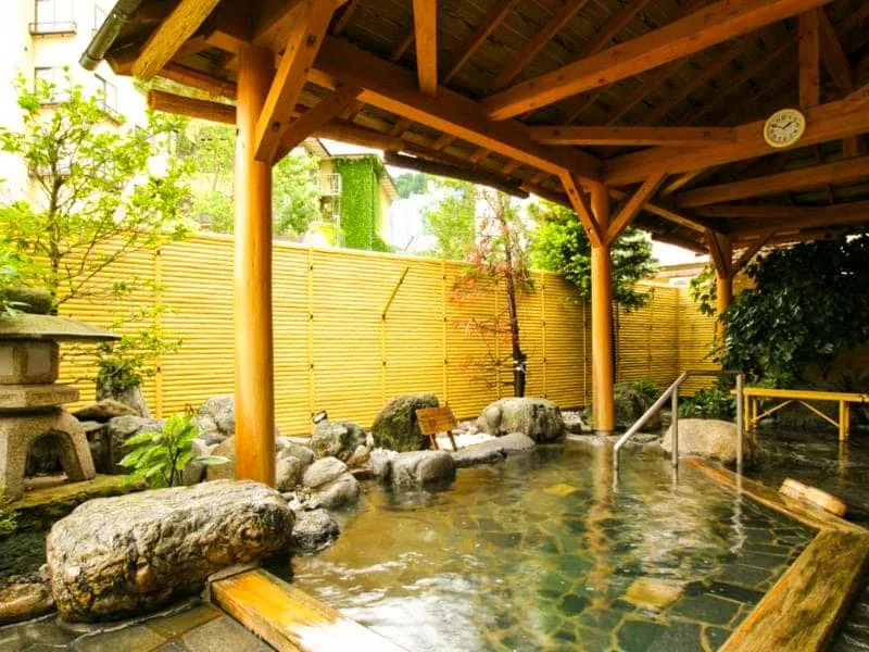 Tempat Wisata Menarik Jepang: Rekomendasi Penginapan dan Onsen di Niigata
