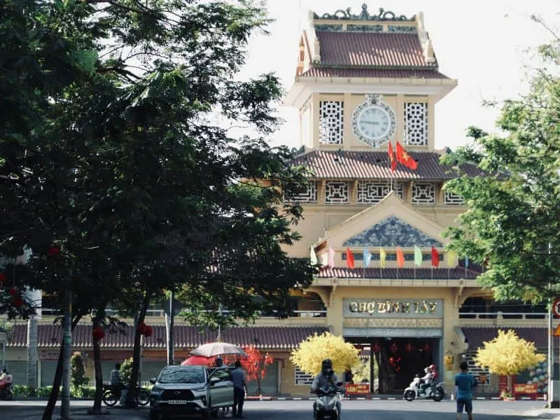 Tour Da Nang: Pesona Pantai dan Budaya Vietnam Tengah