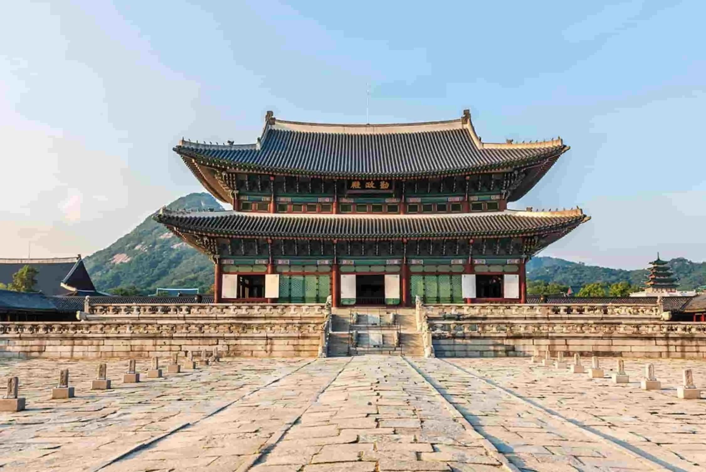 Tour Ke Korea 2024: Rekomendasi Wisata Sejarah, Liburan Sambil Belajar Budaya!