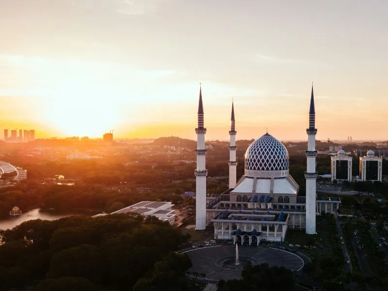 Tour Malaysia 2026 - Mulai Rp3 Jutaan