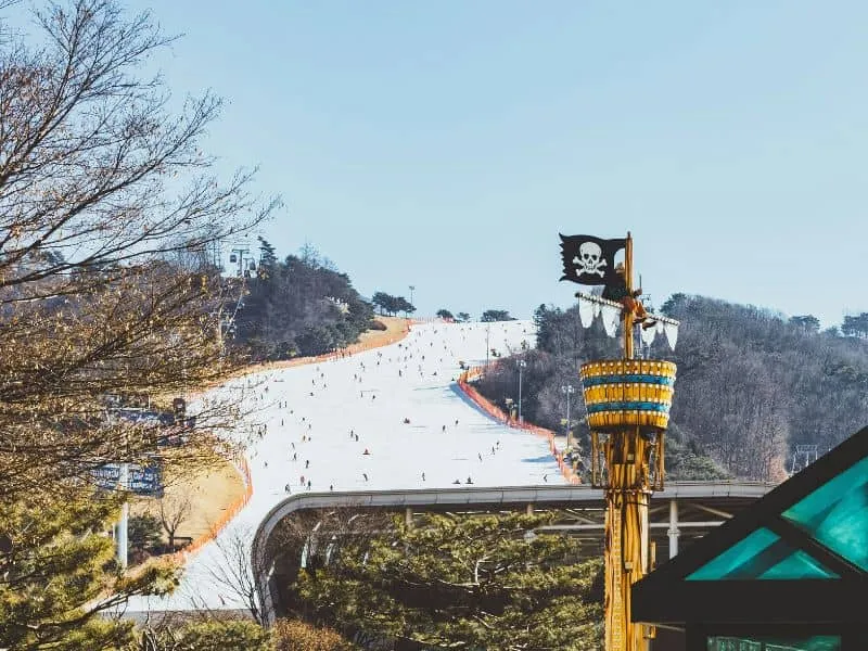 Tour Korea 8H Seoul Busan Ski Mulai 18,5 Juta